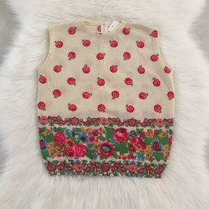 Vintage style top w/ Floral pattern, size medium